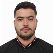 vous cherchez un professeur particulier ? dites moi ce dont vous avez besoin et commençons.